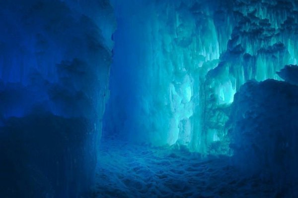 Сказочная Ледяная пещера