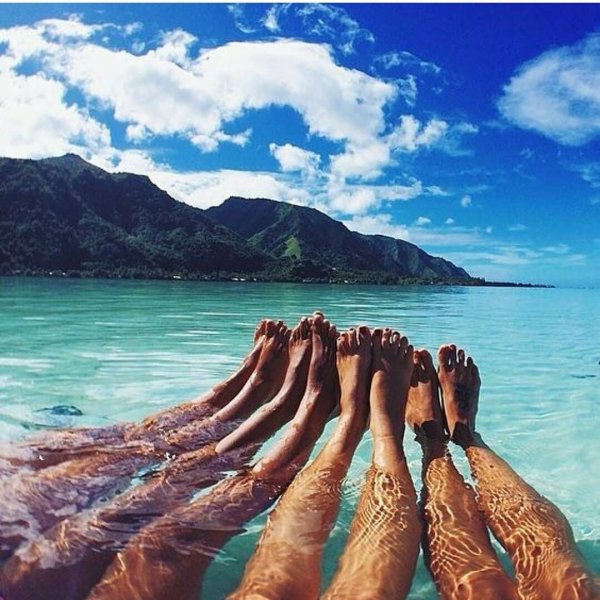 Лето море друзья