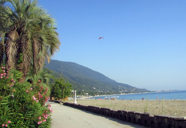 Абхазия новая Гагра пляж