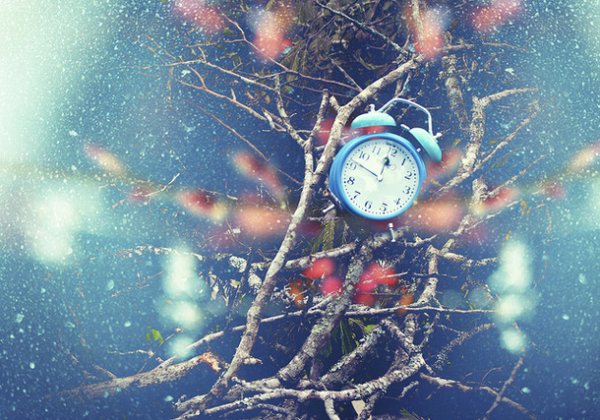 Часы зимой