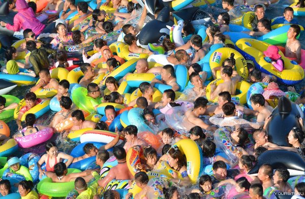 Китайский пляж много народу