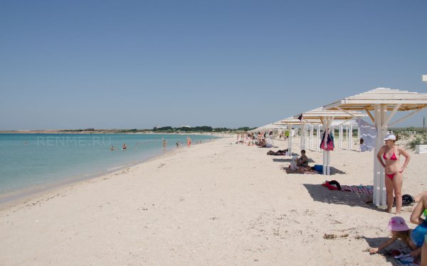 Пляж поселок Оленевка Крым