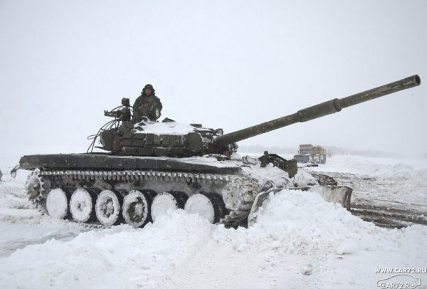 Заснеженный танк