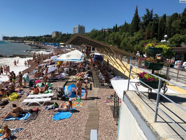 Пляж жако Гурзуф