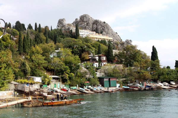 Набережная посёлка Гурзуф