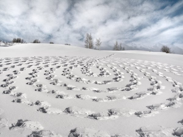 Круги на снегу