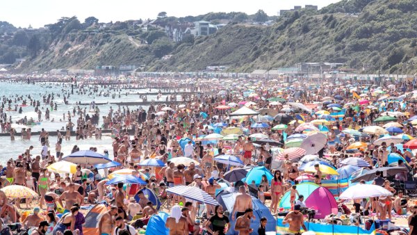 Пляж Палермо толпы