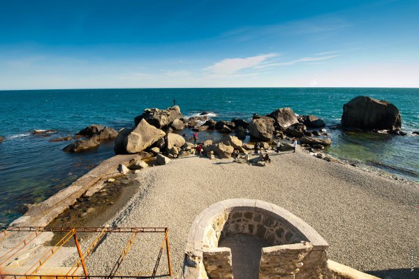 Алупка пляж Воронцовский пляж