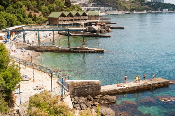 Пляж Воронцовские купальни Алупка