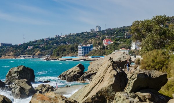 Алупка пляж