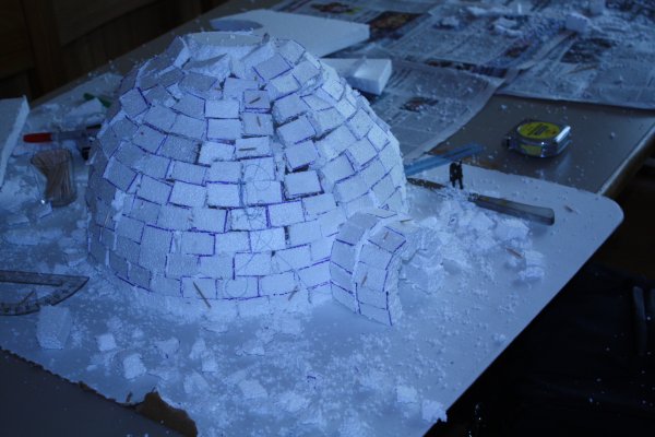 Макет иглу из пенопласта