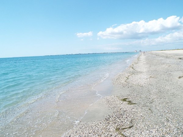 Крым коса Беляус поселок Мирный пляж