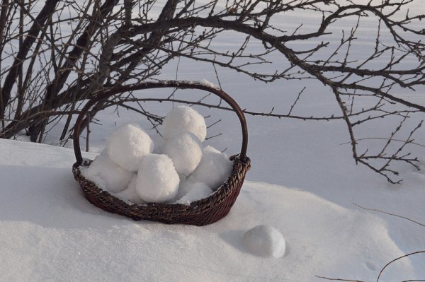 Снежки в кадушке