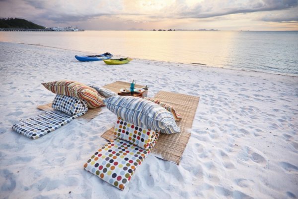 Отдыхать на море