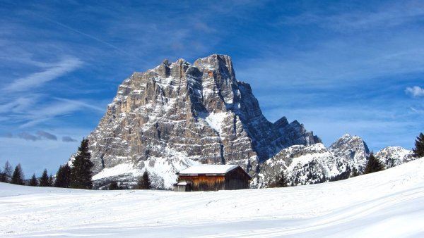 Доломиты Италия снежные Альпы
