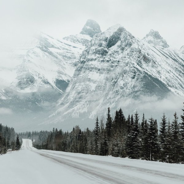 Снежные горы