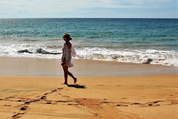 Пляж море песок люди