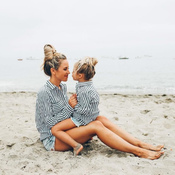 Фотосессия на море с дочкой