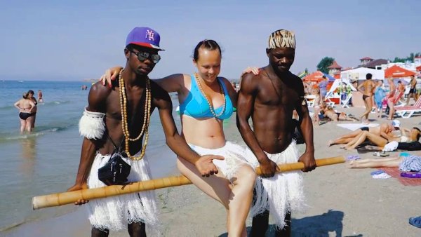 Негры на море