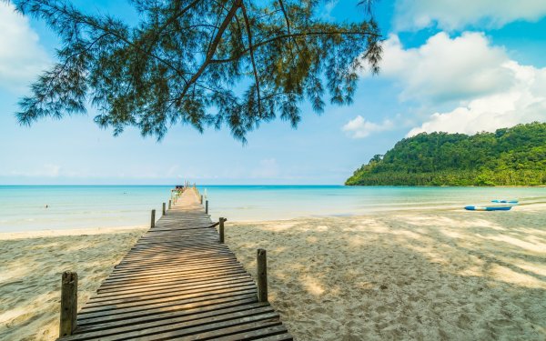 Красивый пляж