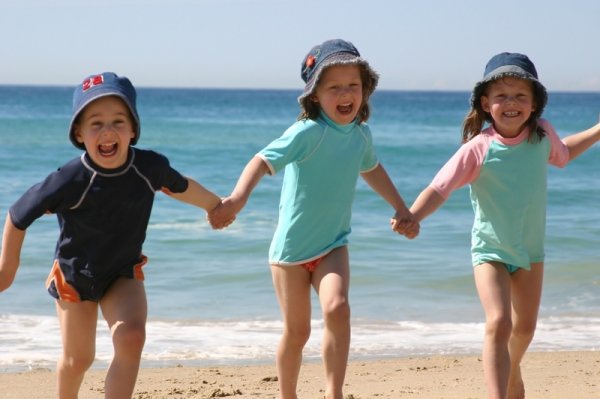 Ребятишки на пляже