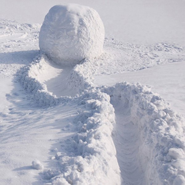 Кусок снега