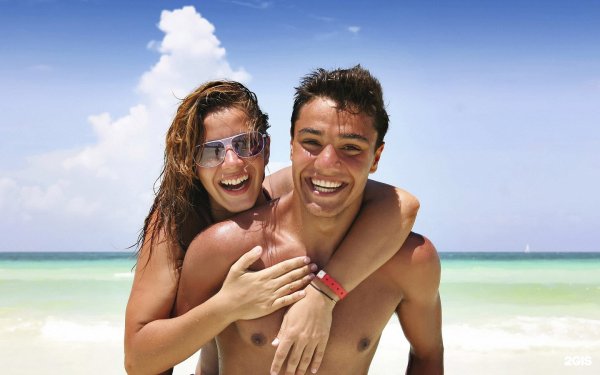 Пара на пляже