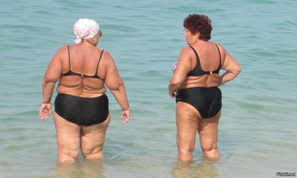 Старушки в купальниках