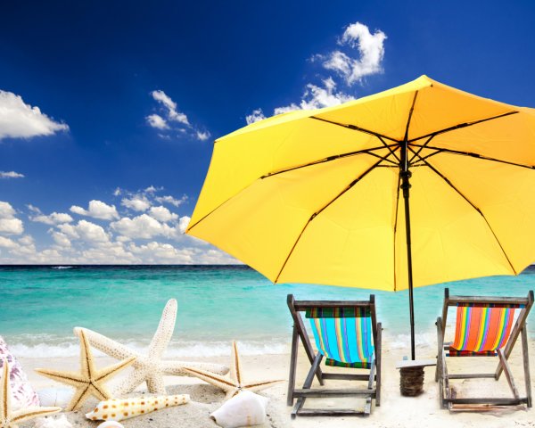 Зонтик на пляже