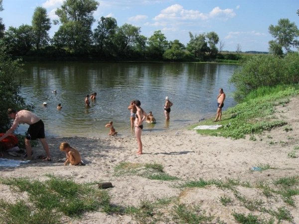 Пляж на реке