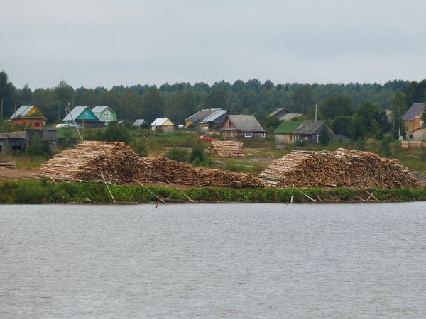 Деревня на реке Волга