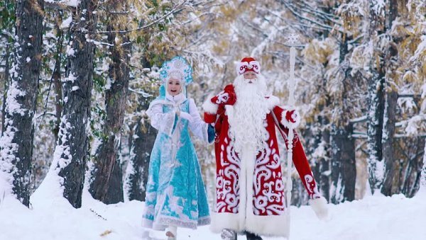 Дед Мороз и Снегурочка Устюг