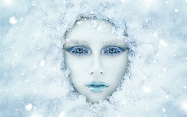 Снежная девушка