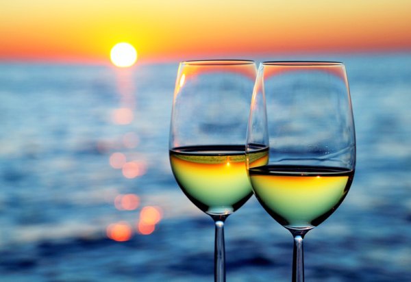 Вино и море