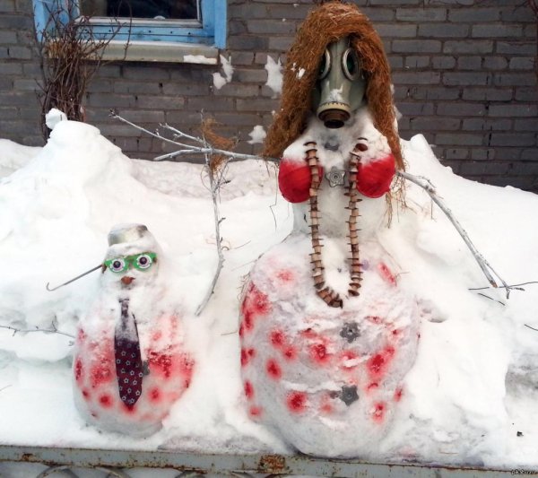 Снежная баба смешная