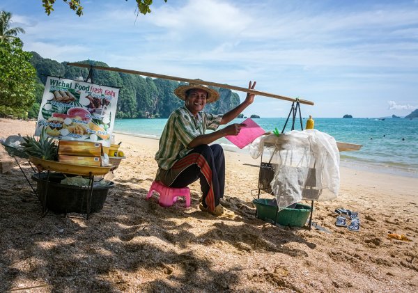 Горячая кукуруза на пляже