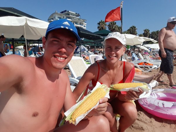 Продавец кукурузы на пляже