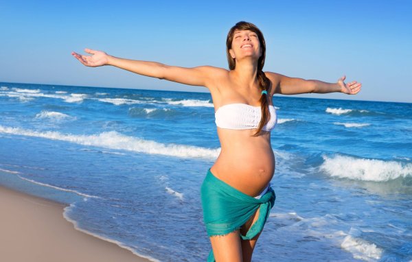 Беременные на море