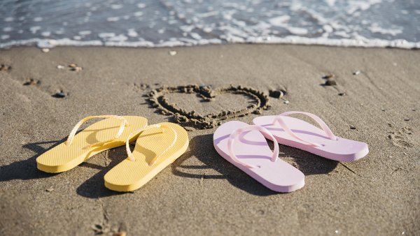 Сланцы на пляже