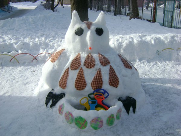 Снежные постройки в детском саду