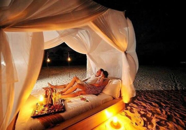 Романтический вечер в постели