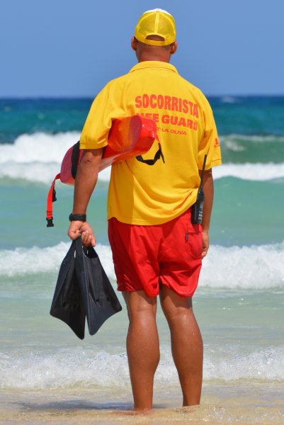 Спасатель на пляже