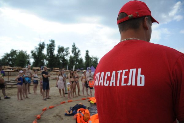 Спасатель на пляже