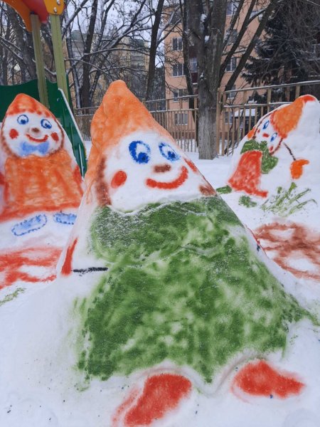 Фигуры из снега Эколята