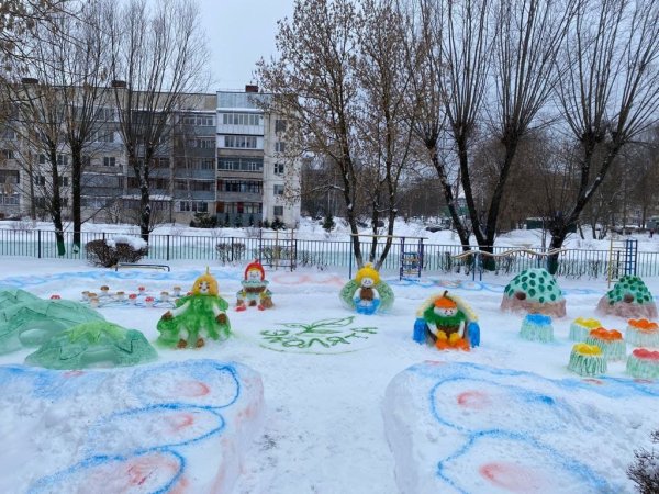 Эколята из снега в детском саду