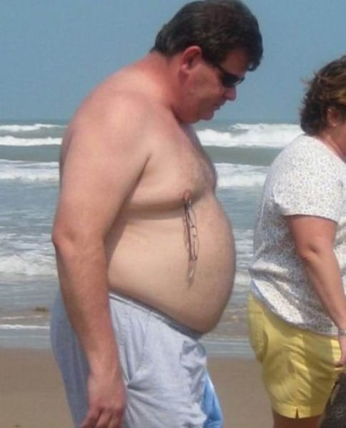 Парни с толстыми животами