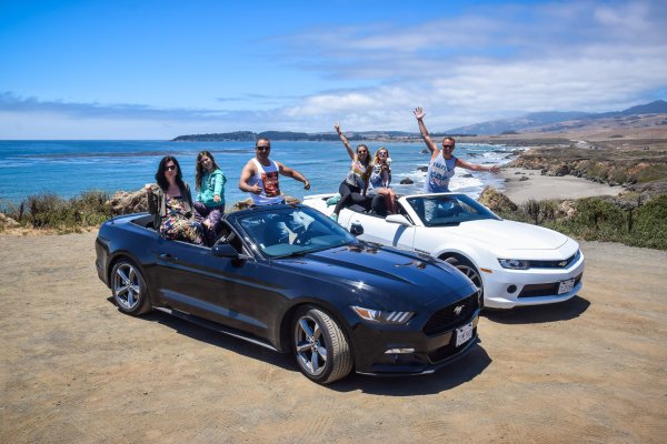 Кабриолет у моря