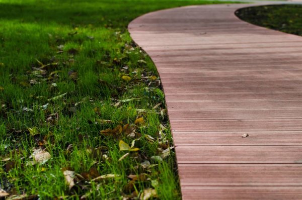 Парк Коломенское декинг дорожка