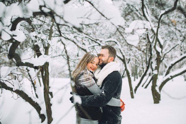 Зимняя фотосессия пары