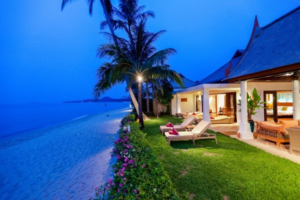 Домик на берегу моря